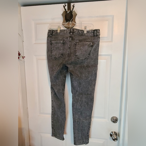 Forever 21 - Picture 10 of 16